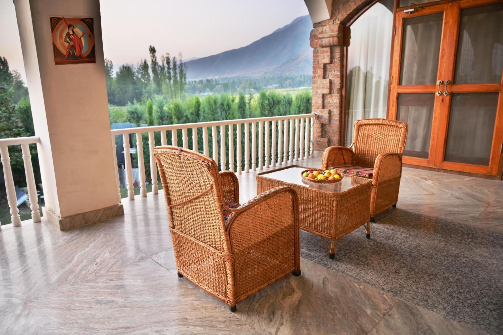 The Country Hills Villa Srinagar  Exterior photo