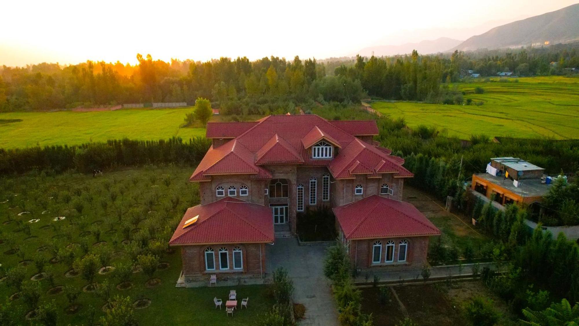 The Country Hills Villa Srinagar  Exterior photo